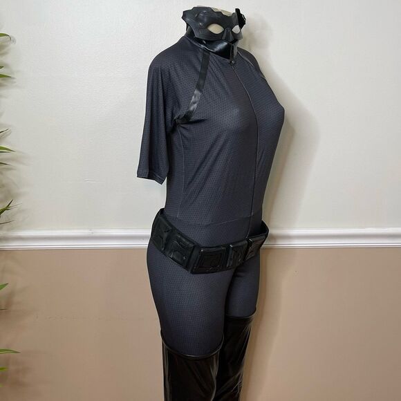 Secret Wishes Batman: The Dark Knight Trilogy Adult Catwoman Dress-Up Costume - Picture 4 of 6